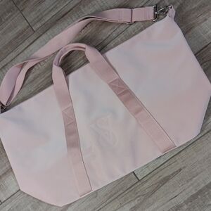 VICTORIA SECRET WEEKENDER BAG New!